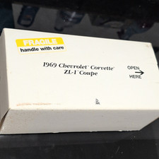 The Danbury Mint 1969 Chevrolet Corvette ZL-1 Coupe 1:24 Yellow w/ Box COA picture