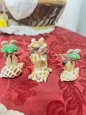 Vintage 1970s Seashell Frog Figurine Trio Made in Taiwan ROC Kitsch Folk Art picture