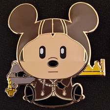 Disney D23 2026 Expo MOG Kingdom Hearts Adorbs Hooded King Mickey Super Chaser picture