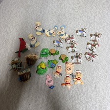 Vtg Lot of 26 Refrigerator Magnets Carousel Horses, Pigs, Frogs Googly Eyes picture