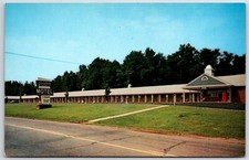 Gardner-Lee Motel US Route 220 Martinsville Virginia Vintage UNP Postcard c1950s picture