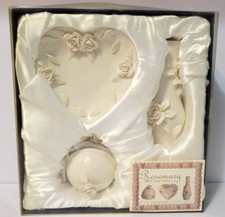 I Godinger 3-D Floral Ivory Porcelain 3 Piece Set Vase Heart Dish & Trinket Box picture