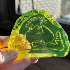 Solid Vaseline Uranium Glass Frilled Neck Lizard Australia Souvenir Paperweight picture