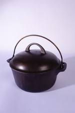 Cast Iron Griswold No. 6 Dutch Oven 2605 w/ Lid  picture