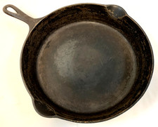 Vintage GRISWOLD  No. 10 Cast Iron Skillet Large Block Logo 716 A picture
