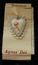 ANTIQUE AGNUS DEI BADGE DEVOTION POCKET SHRINE RELIC SOUVENIR MONASTERY WORK (Z8 picture
