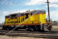 Original slide Union Pacific 283 GP9 experimental carbody openings UP JUL 1977 picture