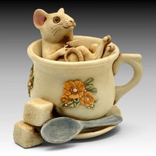 Harmony Kingdom Belle Helene TJDLMI4 David Lawrence Mouse Archive picture