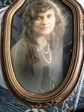 Beautiful Antique Oval Frame, Convex Glass-Victorian Portrait Women 18