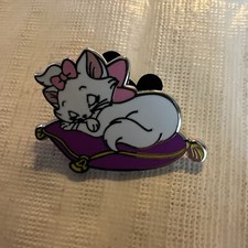 Disney Pin Marie Aristocats Sleeping on Pillow Sweet Dreams picture