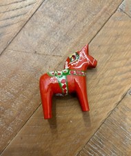 Grannas Swedish Dala Horse Red 2