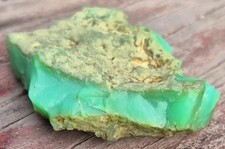 AAA+ GEM QUALITY GREEN MARLBOROUGH CHRYSOPRASE ROUGH From AUSTRALIA (69 grams) picture