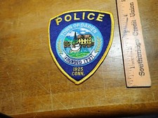 VINTAGE DARIEN CONNECTICUT COLLECTIBLE   OBSOLETE SHOULDER  PATCH BX 2#8 picture