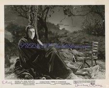 VINTAGE 1944 SIR LAURENCE OLIVIER HENRY V SHAKESPEARE SIGNED AUTOGRAPHED PHOTO picture