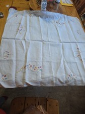 Vintage Hand Embroidered Table  Cloth Linen 28x30 picture