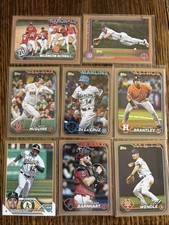 Lot of Topps Gold Parallel From The Years 2023, 2024, 2025. picture