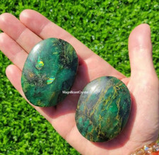 Genuine Emerald Palm Stone Heart Chakra Healing Green Crystal Worry Stone Decor picture