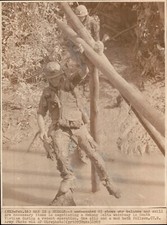 LG35 1969 Wire Photo MAN IN A MUDDLE MUD-SOAKED GI MEKONG DELTA BRIDGE VIETNAM picture