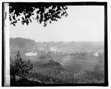 Gettysburg Pennsylvania 1922 Civil War Battle Reenactment Soldiers Cannon Smoke picture