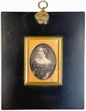 1850s REGAL WOMAN Tinted 1/9th Plate Daguerreotype in Lacquer Frame picture