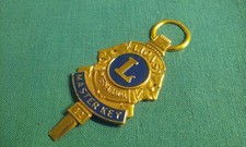 VINTAGE BRASS LIONS CLUB INTERNATIONAL LARGE MASTER KEY  12 MEMBERSHIPS Brass picture