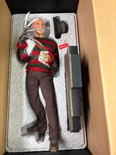 Freddy vs. Jason (2004) ¼ scale Freddy Kruger Figure - Sideshow Collectables picture