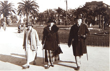 1914 FANTASTIC PHOTO 2 WOMEN & MAN IN NICE? ALBERT GARDEN UNPOSTED RPPC POSTCARD picture