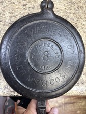 Antique Feb 22, 1910 Wagner Ware Sidney O #8 Cast Iron Waffle Maker NO BASE picture