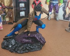 X-Men’s Gambit Statue With Metal Staff 1994 Porcelain picture