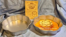 Vintage 1971 Wilton Petal Cake Pans 502-2146 Set of 2 w Instructions Flower picture