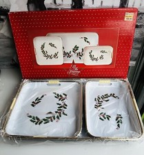 VTG Macys All The Trimmings Japan 3 pcs Lacquer Tray Set Christmas Holly Berries picture