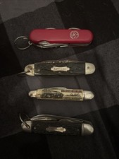4 Lot Of Vintage Pocket Knifes. RARE picture