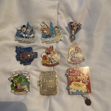 Disney Disneyland/DCA 2015 Anniversary Pin Set Dangle Glitter Hinged picture