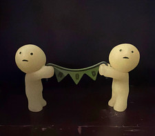 SIVISKI DREAMS 2025 Figurine Set, 2-Pack Holding Green Banner, Matte picture