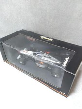 Minichamps McLaren Mercedes MP4/12 1/18 scale model Hakkinen collectible picture
