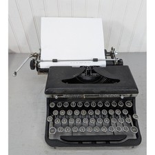 VTG Royal Portable Manual Typewriter De Luxe Glass Keys Black A535146 Working picture