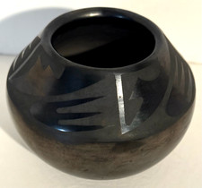 MARIA MARTINEZ (SAN ILDEFONSO,1887-1980), BLACK ON BLACK POTTERY BOWL, EXCELLENT picture