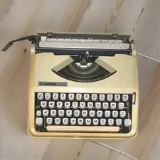 Rare Hermes Baby Typewriter – Off‑White Cursive Font & Accent Keys - READ picture