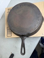 The Favorite Piqua Ware #8 Cast Iron Skillet *Cracked near the handle” picture