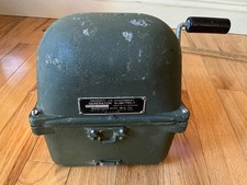Vintage US Military Government G- 3B / TR C- 7 Hand Crank Generator picture