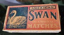 🔥🔥 VERY RARE VINTAGE SWAN MATCH BOX LEFT FACING SWAN C. 1920'S  FULL SIZE 🔥🔥 picture