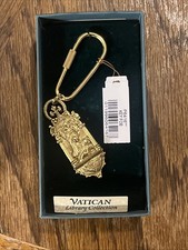 The Vatican Library Collection Key Fob Madonna & Child Goldtone Pendant Gift picture