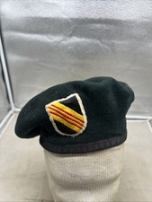 1970s / 80s US 5th Special Forces Beret On British Green Beret (KK157 picture