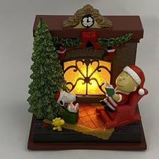Kurt Adler Peanuts Charlie Brown Snoopy Music Light Up Fireplace Christmas WORKS picture