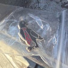 Harry Styles Popup pin 19 Out Of 30 10/07/26 Pigeon With Tie picture
