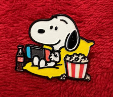 SNOOPY enamel pin - Peanuts cartoon Joe Cool -  picture