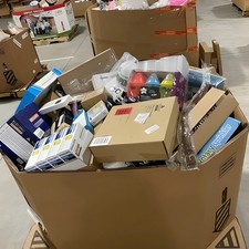 Liquidation Deal Bundle – Assorted Brand Name Products picture