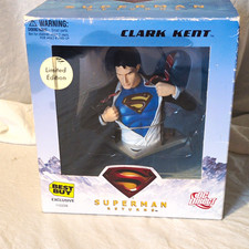 NIB-DC Direct Superman Returns Clark Kent/Superman Resin Figurine LE Boxed 2006 picture