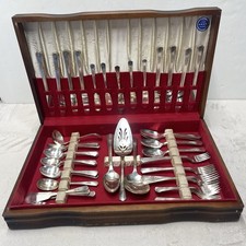 Vtg WM Rogers Silverplate Flatware Set 68 PC Service For 8 Floral Desire w/Box picture
