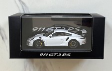 Porsche 911 GT3 RS (991) White Limited Edition Minichamps 1:43 picture